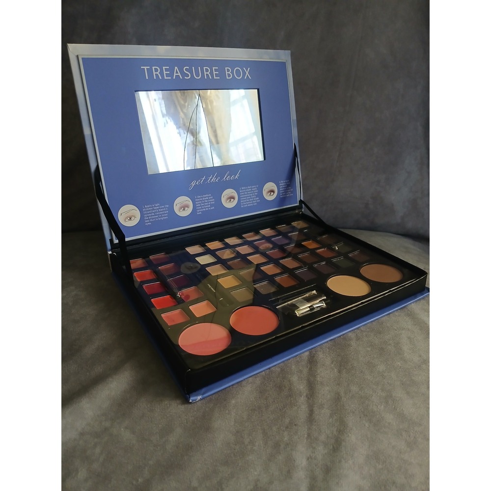 Profusion Treasure Box Beauty Collection Makeup Palette 35 Eyeshadows 10 Lip - Picture 3 of 7